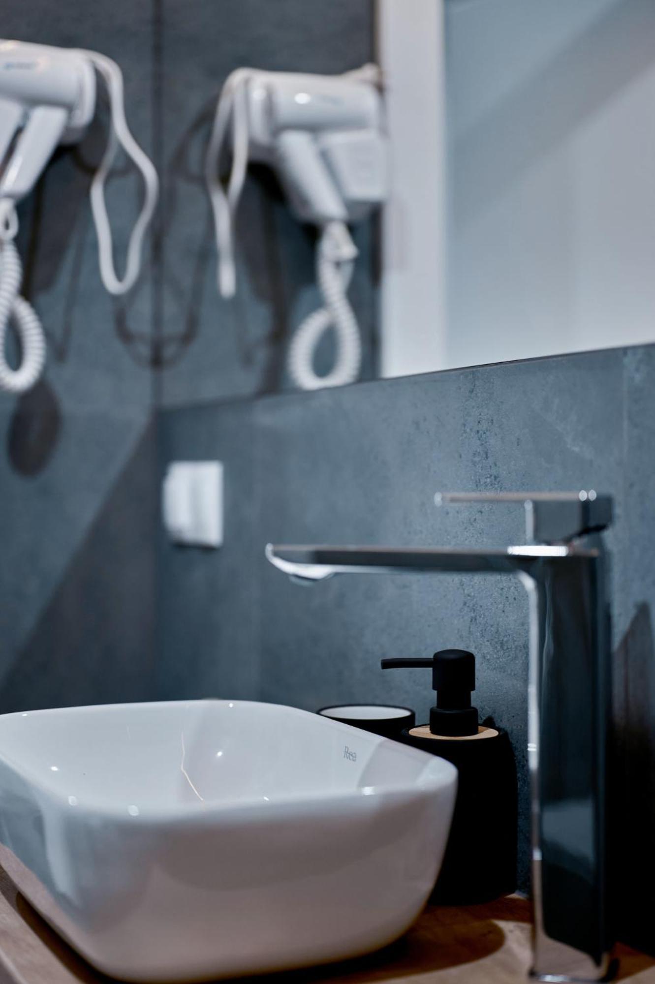 Apartament Sztuk Pieknych 10 Piła Esterno foto